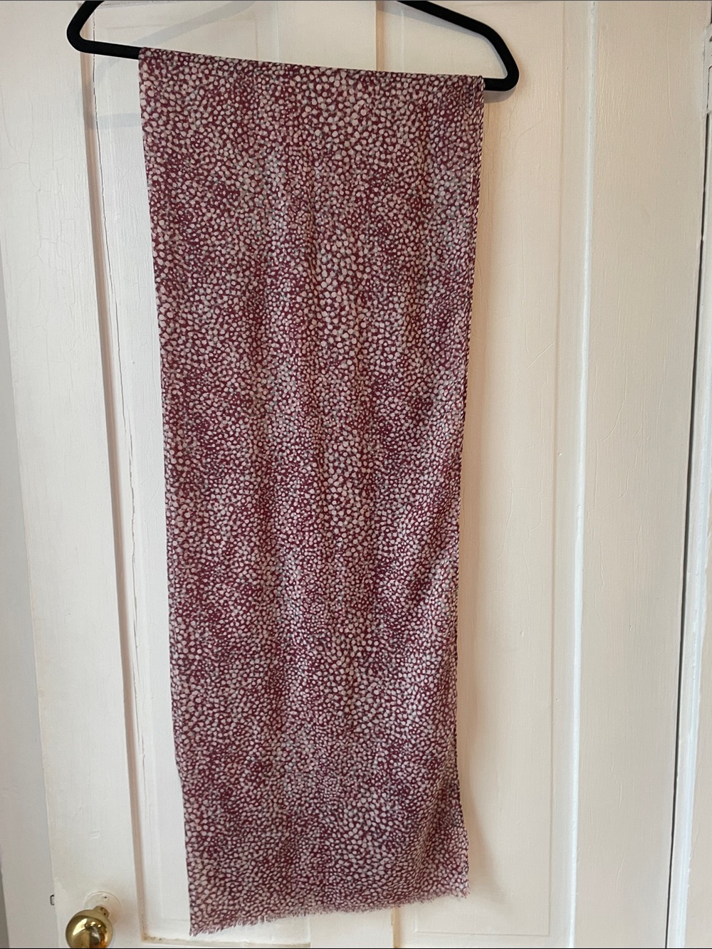 Women’s Lightweight Speckled Burgundy Scarf